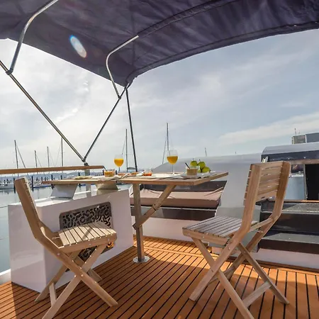 Exclusivas Vistas Al Mar En Casa Barco, Pleno Centro, Terraza, Parking Appartement